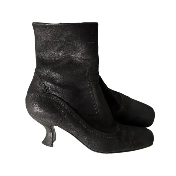 Prada Black Kitten Heel Boots Vintage Y2K 36