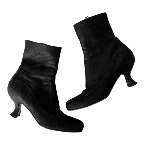 Prada Black Kitten Heel Boots Vintage Y2K 36