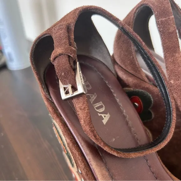 🧡PRADA🧡 Brown Suede Wedge Platform Ankle Strap Butterfly Sandals Sz 39.5 Italy
