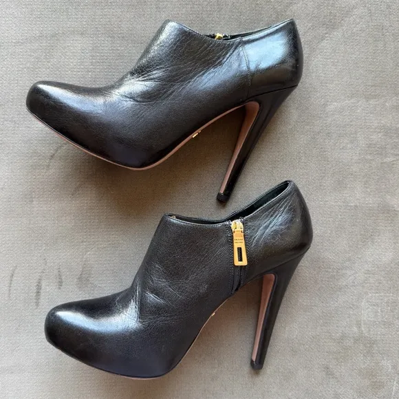 PRADA Calzature Donna Leather Heel Ankle Boot