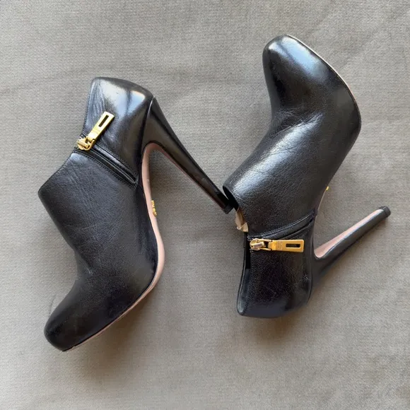 PRADA Calzature Donna Leather Heel Ankle Boot