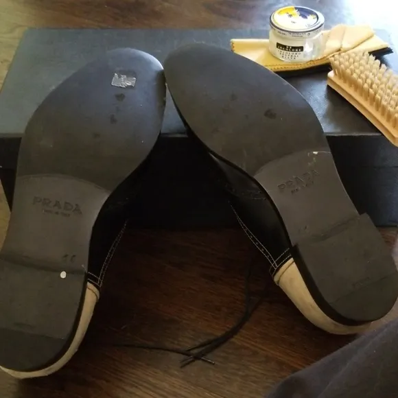 Prada dress shoes size 10