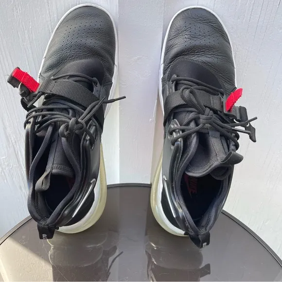 Pre- Owned Men Nike Air Force 270 Black White Sneaker AH6772-001 Size 12