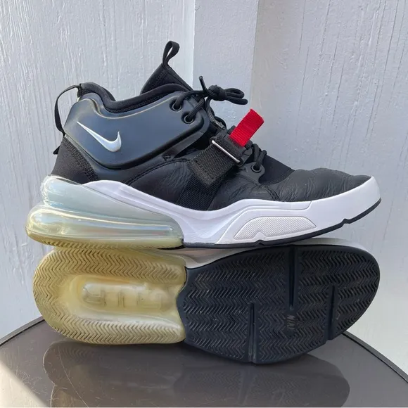 Pre- Owned Men Nike Air Force 270 Black White Sneaker AH6772-001 Size 12