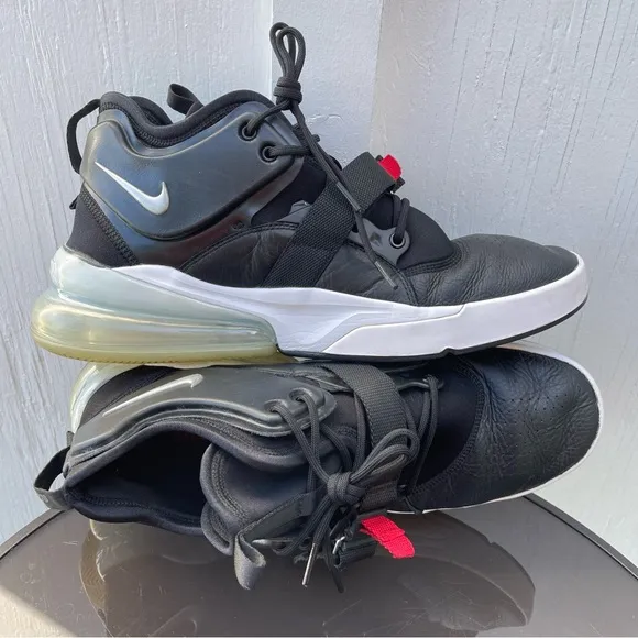 Pre- Owned Men Nike Air Force 270 Black White Sneaker AH6772-001 Size 12