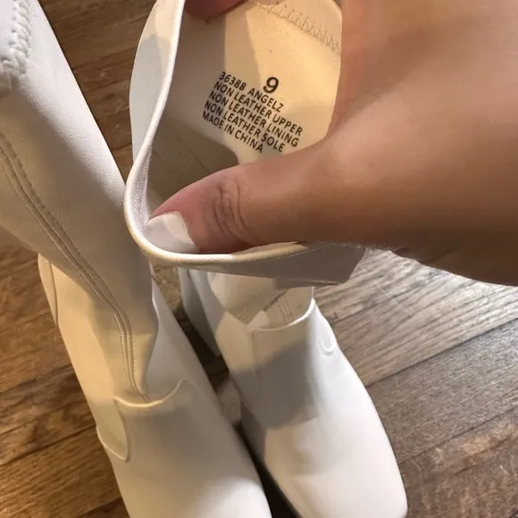 Princess Polly Windsor Smith Angelz Platform Boots Snow