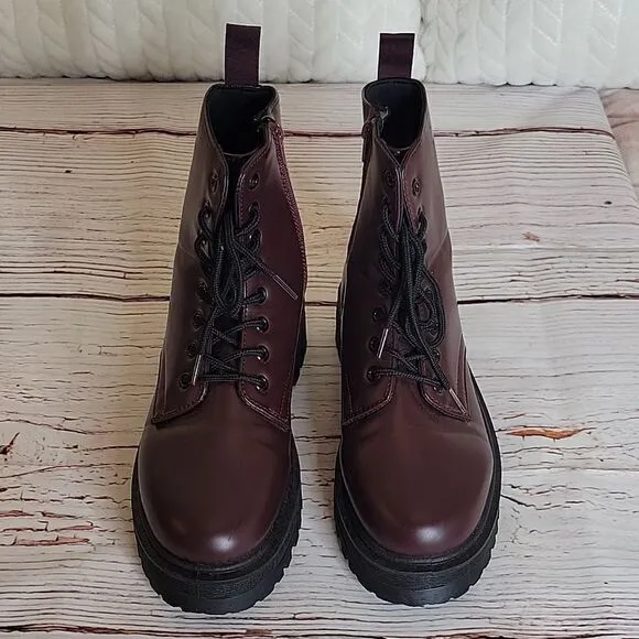 Quipid Burgundy Vegan Leather Platform Boots Size 10