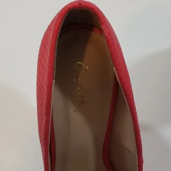 Qupud~Size 7~Pink High Heel Shoes NEW
