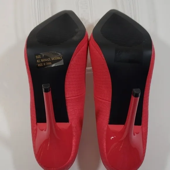 Qupud~Size 7~Pink High Heel Shoes NEW