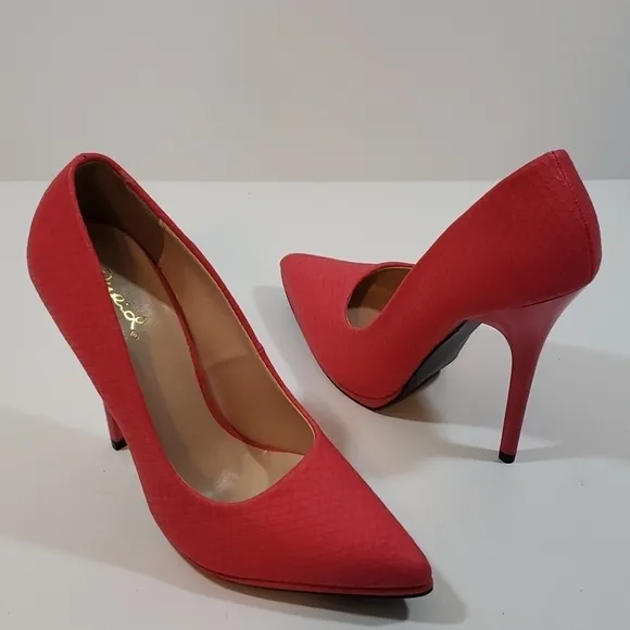 Qupud~Size 7~Pink High Heel Shoes NEW