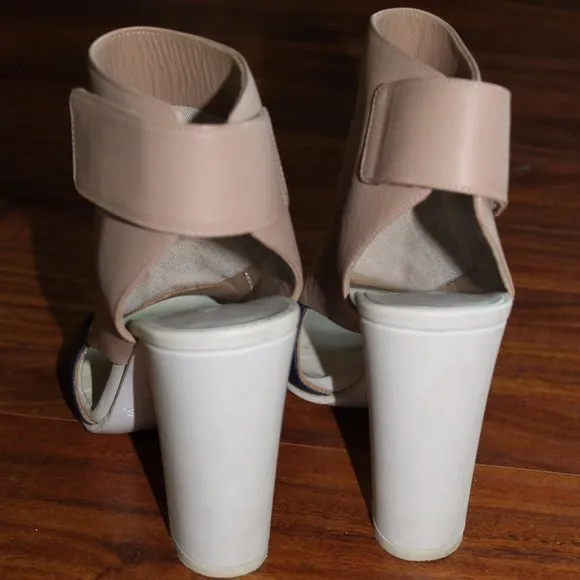 REDUCED Vince Camuto Tan Blue White Leather Peep Toe Shoes