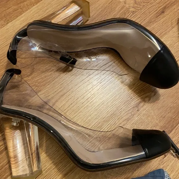 Ritch Erani NYFC / NWOT Black cap toe PVC vertigo ankle strap heel 39.5 9