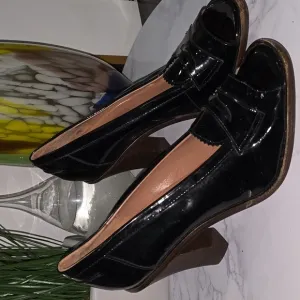 Robert Clergerie Black Patent Leather Peep Toe Shoes Size 9.5
