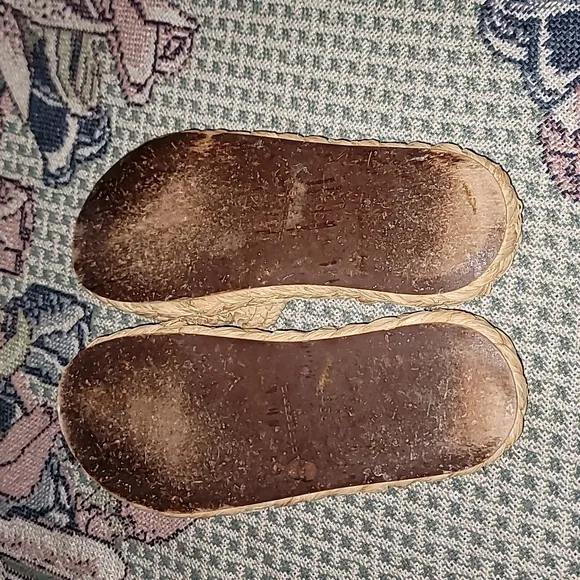 Robert Clergerie Paris Neutrals Espadrille straw sandals low platform 39.5