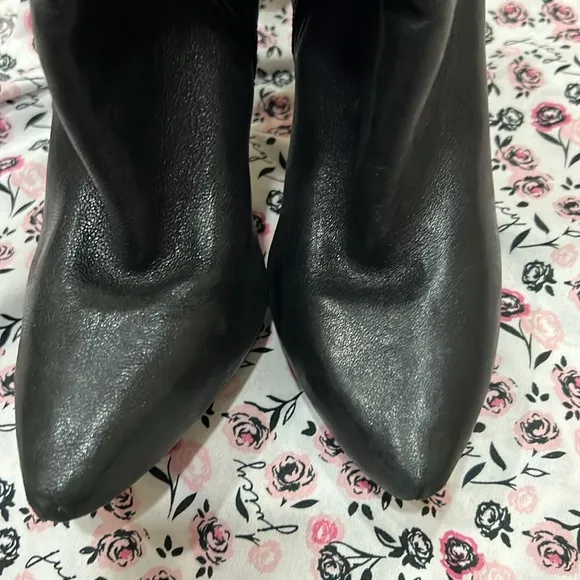 Rock and Republic Kenna  Leather Stiletto Boot