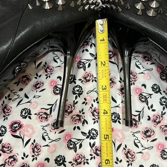 Rock and Republic Kenna  Leather Stiletto Boot
