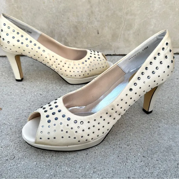 ROS HOMMERSON cream satin PUMPS rhinestones studded peep toe heels Platform 13