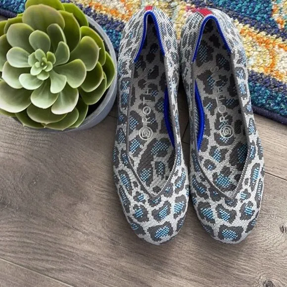 Rothys round toe gray blue spotted leopard print size 9.5 woman’s flat s…