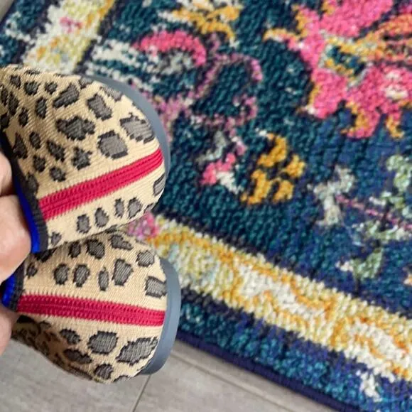 Rothys spotted leopard print round toe size 7 flat woman’s shoes