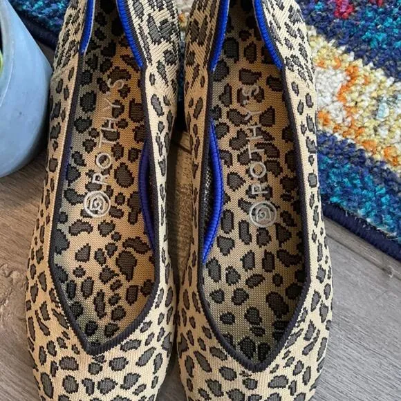 Rothys spotted leopard print round toe size 7 flat woman’s shoes