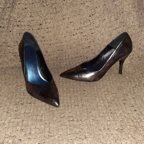 SACHA LONDON-Pewter/Silver Metallic Leather Stilettos-Floral Embossed-Sz 8-NWOB