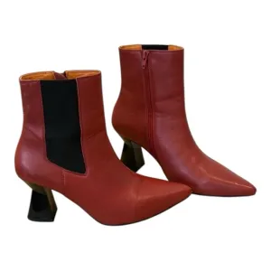 SAINT ELLIANA RUST LEATHERSCULPTED HEEL CHELSEA‎ BOOTS Size 8
