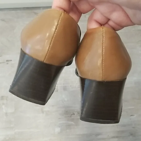 💕SAKS FIFTH AVENUE💕 Penny Loafer Leather Heels