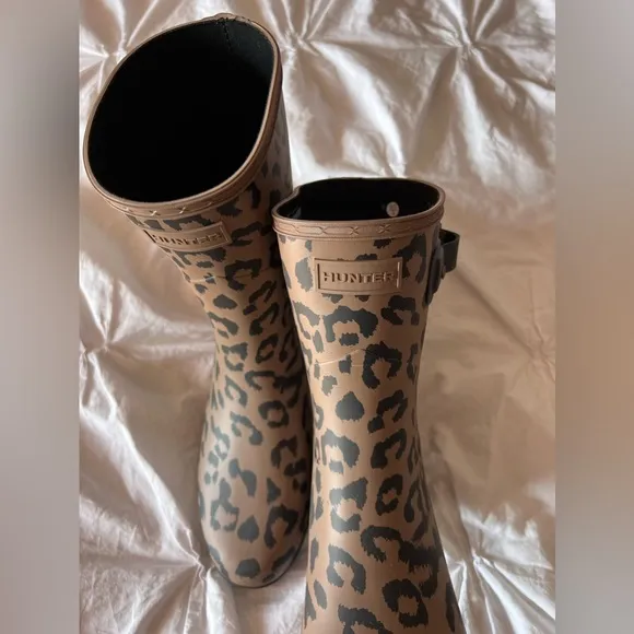 ✨SALE ✨ Hunter leopard boots ✨SALE ✨