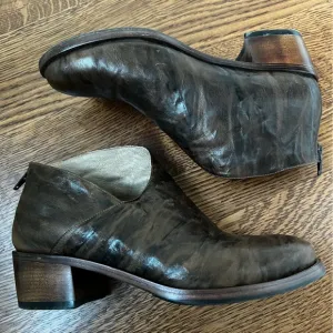 SALPY Leather Ankle Boots Booties Western Textured Brown USA Heels Cowboy 8