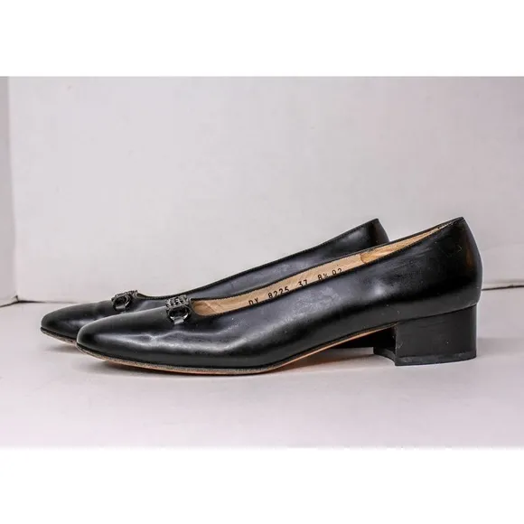 Salvatore Ferragamo Black Leather Flats Block Heel Chain Detail Size 8 1…