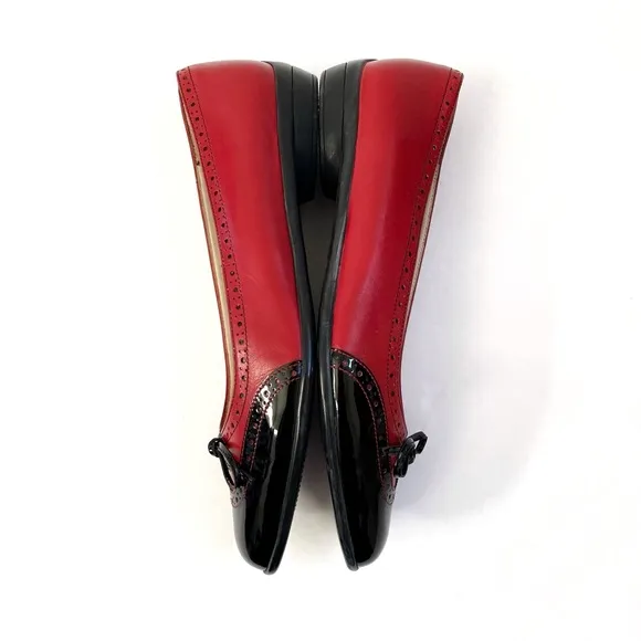 SALVATORE FERRAGAMO black patent red leather Oxford round toe bow ballet flats