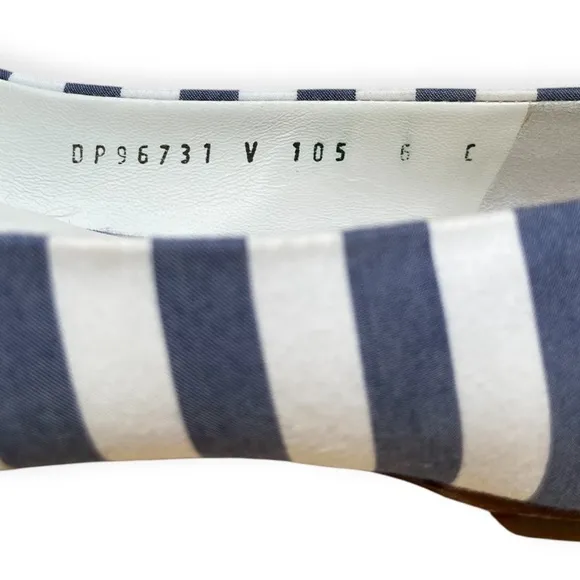 Salvatore Ferragamo Blue White Nautical Varina Ballet Shoe, Sz 6 C