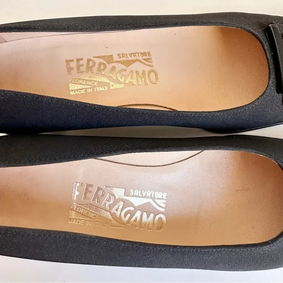 Salvatore Ferragamo Boutique TOY Black Nero Fabric Block Heel Classic Pumps