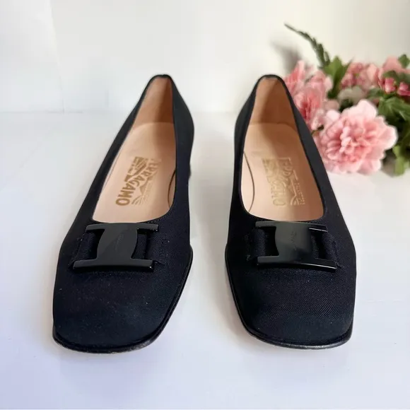 Salvatore Ferragamo Boutique TOY Black Nero Fabric Block Heel Classic Pumps