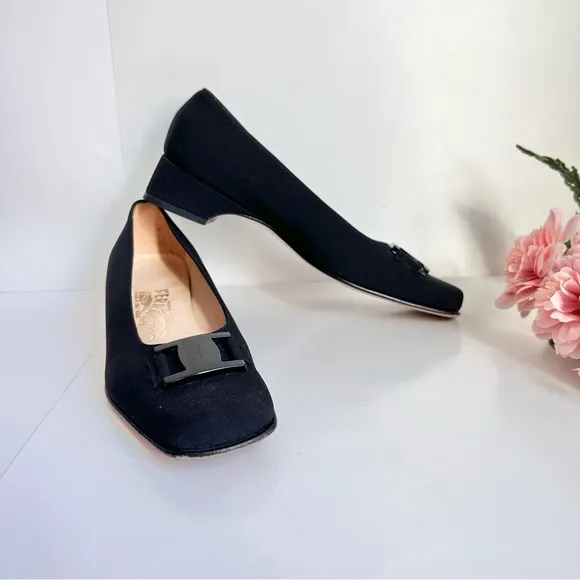 Salvatore Ferragamo Boutique TOY Black Nero Fabric Block Heel Classic Pumps