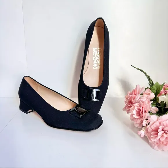 Salvatore Ferragamo Boutique TOY Black Nero Fabric Block Heel Classic Pumps