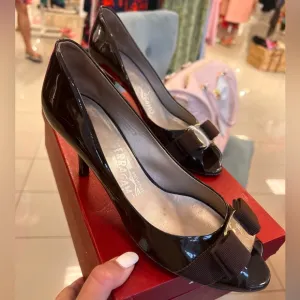 Salvatore Ferragamo Brown patent pumps 7