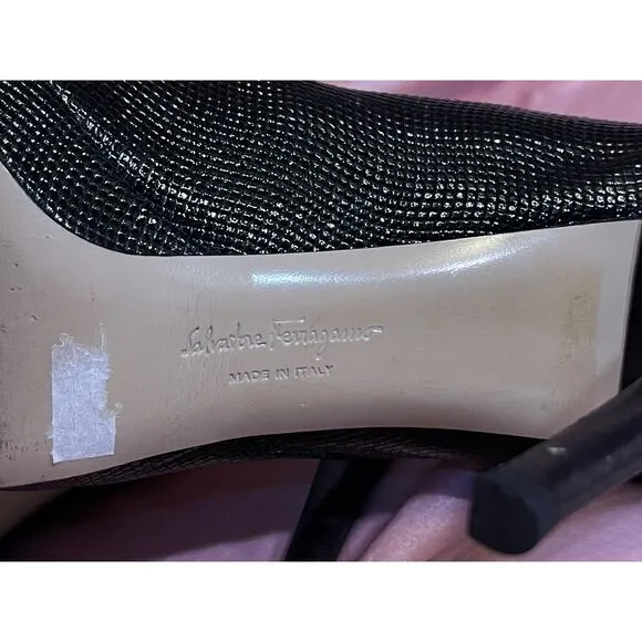 Salvatore Ferragamo Gilia Pebble Black Heel Size 7.5 Black/ Gold