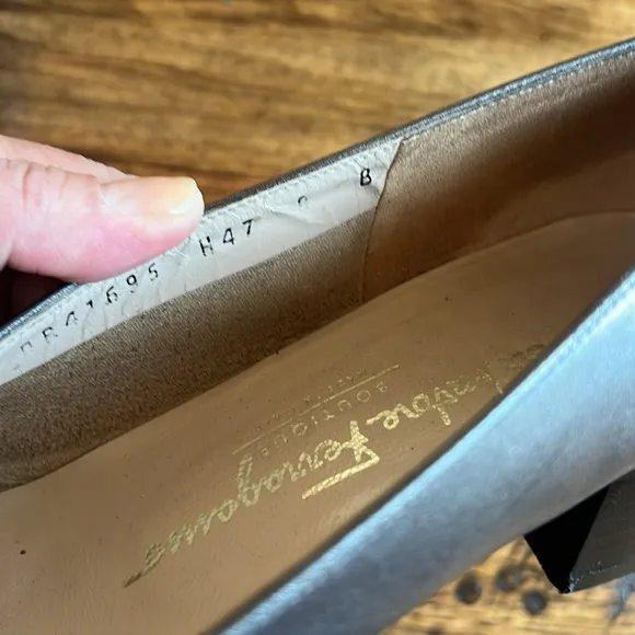 Salvatore Ferragamo Pewter Almond Toe Block Heel Shoes Sz 8