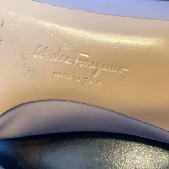 Salvatore Ferragamo Vara Beige Pumps Size 5 1/2