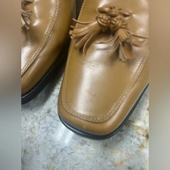 SALVATORE FERRAGAMO Women's Shoes Tan Leather Tassel Square Toe Heels Size 7