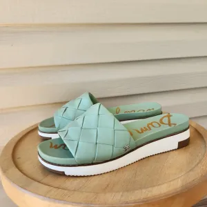 Sam Edelman Adaley green woven slide sandals size 9.5M