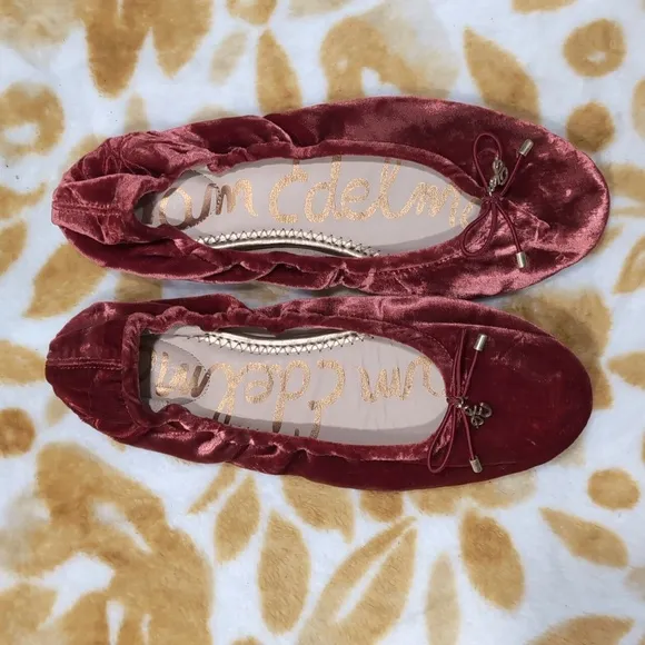 SAM EDELMAN Felisha Elegant Velvet Ballet Flats