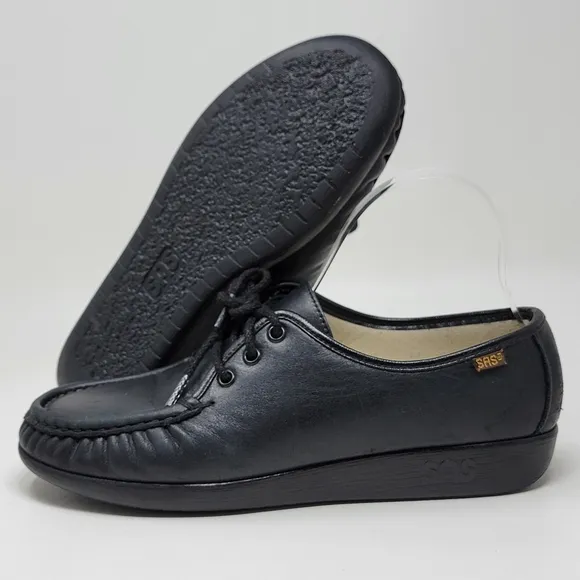 SAS Moc Toe Women's Size 9 Handsewn Black Leather Comfort Lace Up Walking Shoes