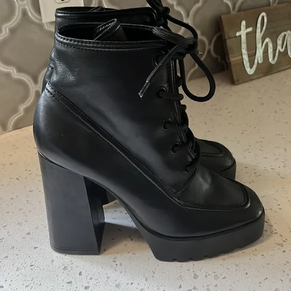Schutz 10 Elektra heel boots