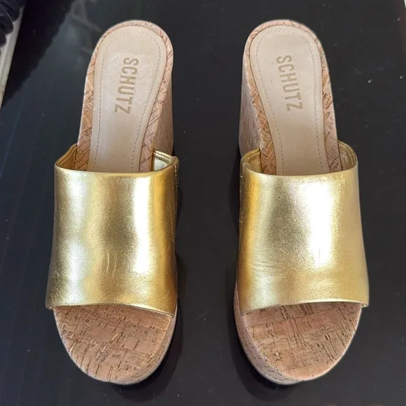 Schutz Dalle Cut Out Metallic Gold Cork Platform Sandals 7.5