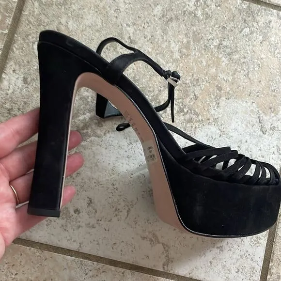 Schutz Roxi Nubuck T-strap Platform Sandals In Black