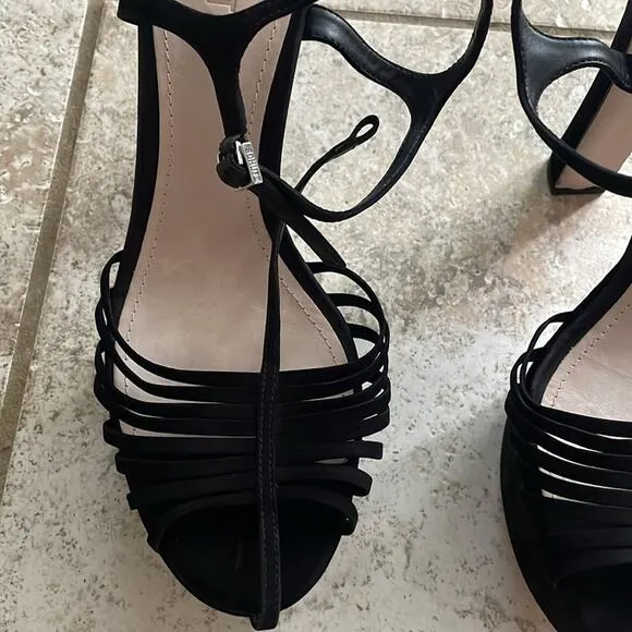 Schutz Roxi Nubuck T-strap Platform Sandals In Black