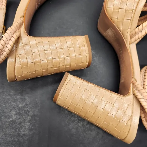 Schutz sandals women's 10.5B tan leather Kareena heels platform chunky new $178