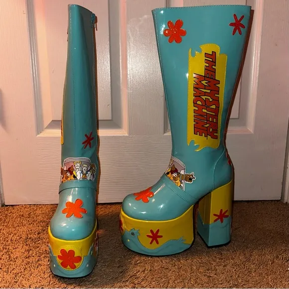 Scooby Doo Dolls Kill ‘MYSTERY MACHINE’ Platform Boots NIB 9